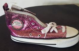 2 x Turnschuh Etui  von Hello Spank 19 x 7.5 cm