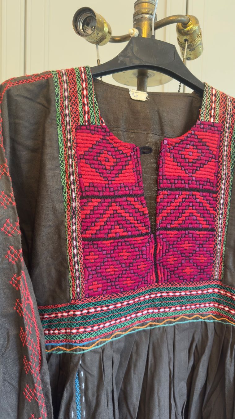 Vestiti: Handgefertigte vintage kleid – Nuovo (secondo la descrizione) da Olten venduto da Saayis 3