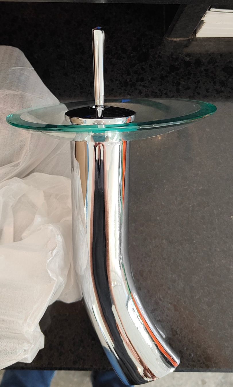 Armaturen: Wasserhahn verchromt mit Glas gross – Neu (gemäss Beschreibung) aus Marthalen von natuerli
