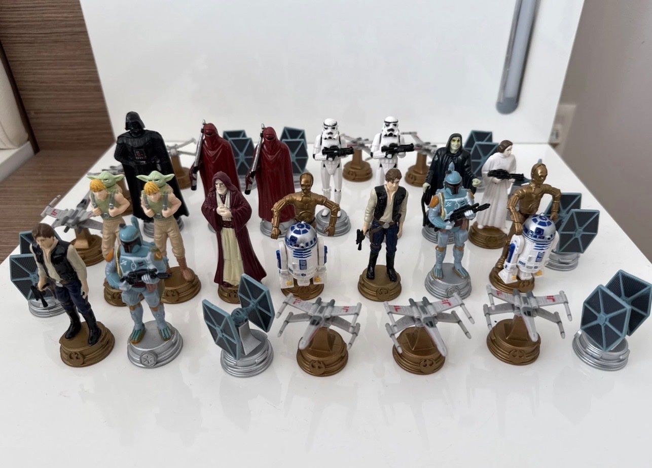 Star Wars Giocattoli: 32 Figurines Star Wars jeu d'echecs lot complet – Usato da Vaux-sur-Morges venduto da GothamCity 6