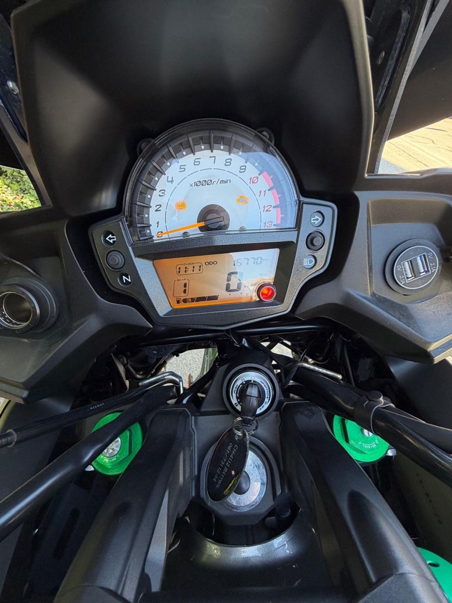 Kawasaki Touring: Kawasaki Versys 650 – Gebraucht aus zürich von milina 4
