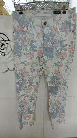Angels Jeans Jessy, helle Sommerhose mit Blumenmuster Gr. 36