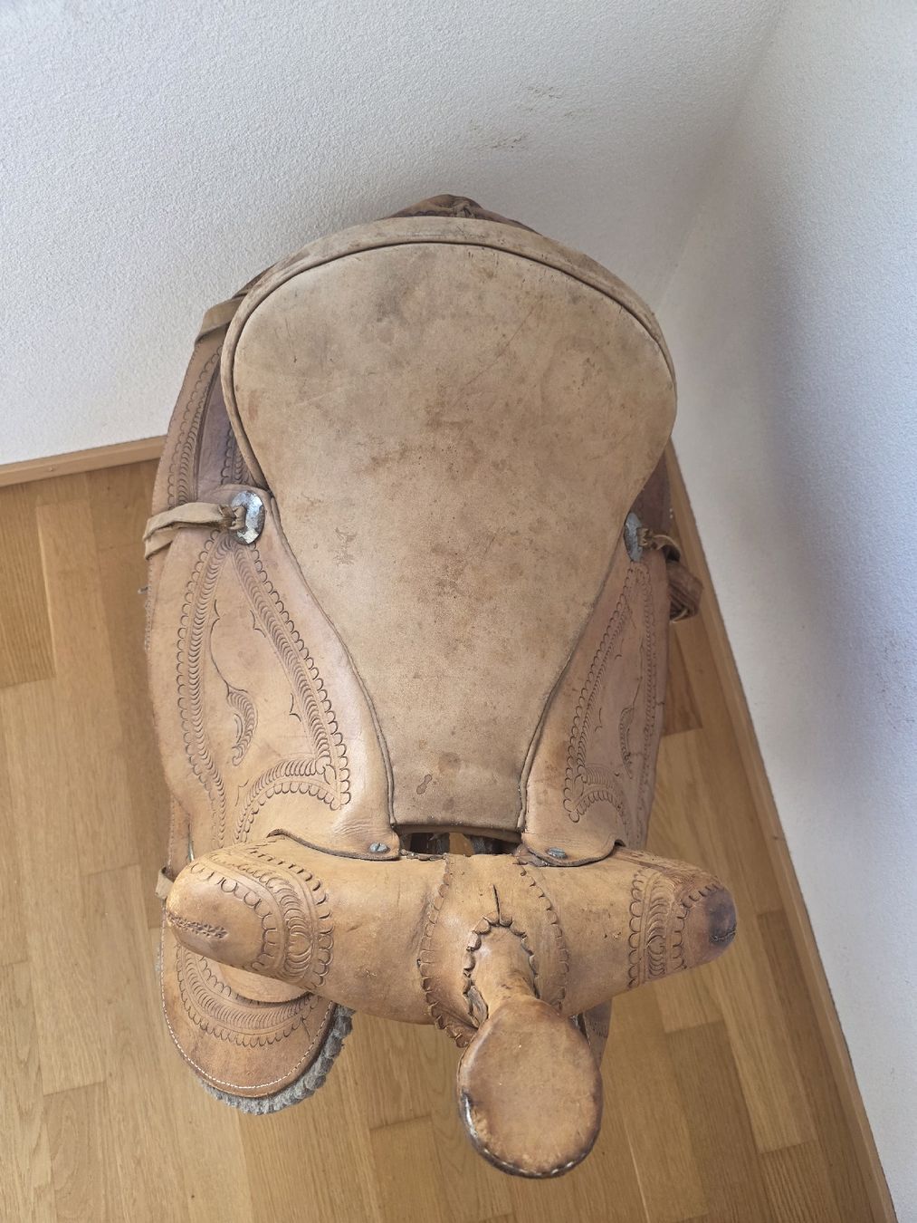 Selles, accessoires: Brauner Western-Sattel – D'occasion à Igis par p_p_r5bx 2