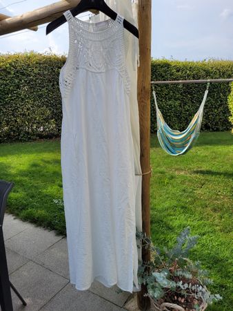 Sommerliches Maxikleid in Weiss, Grösse xs 100% Baumwollexs