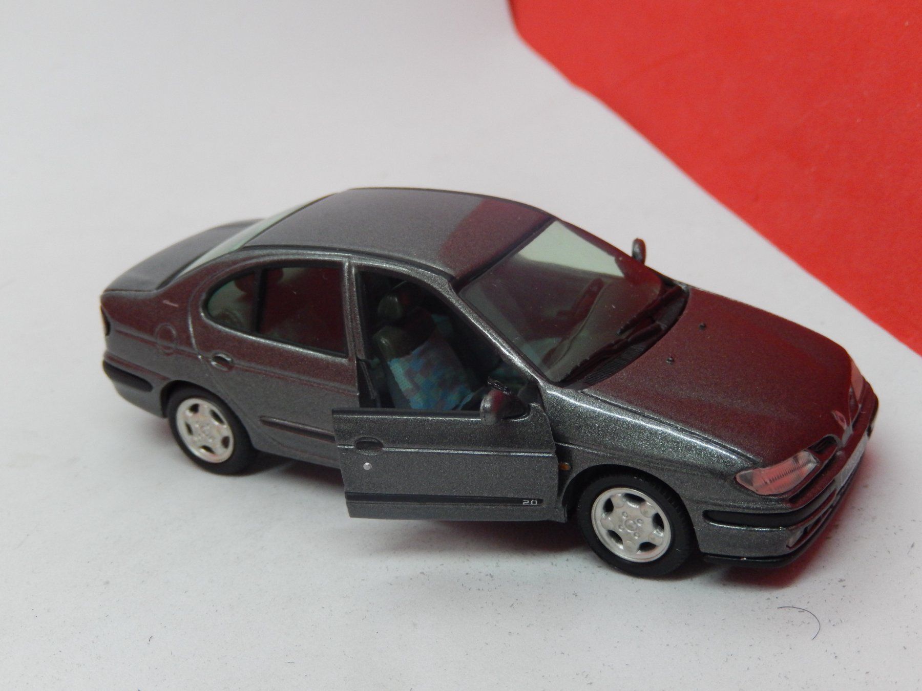 Renault Modellautos: Renault Mégane classics - anthrazit - sehr selten !!!  %%%%% – Gebraucht aus Reiden von mondial2 1