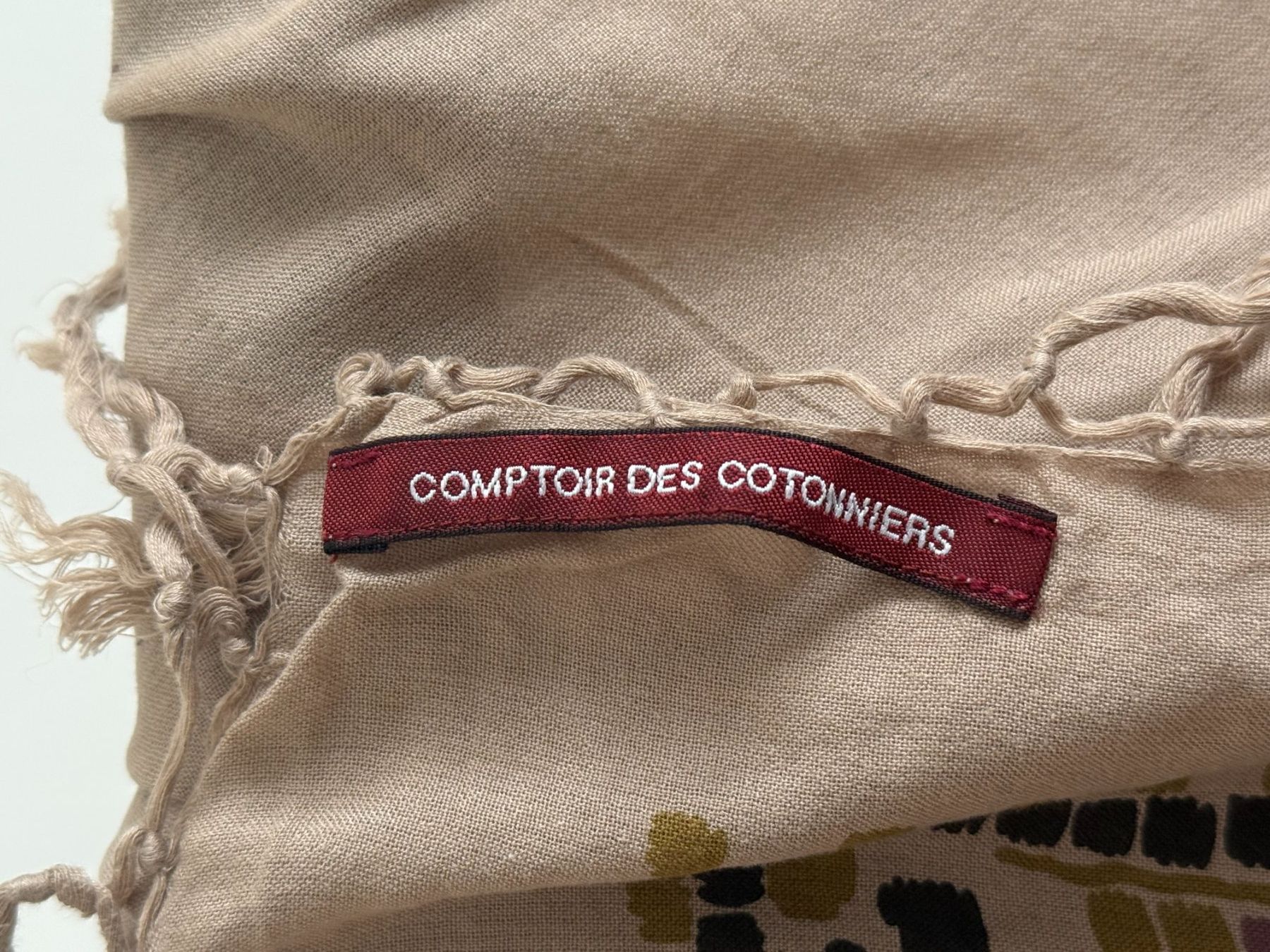 Comptoir des Cotonniers Foulard & Sciarpe: Comptoir des Cotonniers Schal mit Fransen – Usato da Basel venduto da Smarten 2