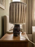 Rustikale Vintage Tischlampe aus Wagenrad-Nabe