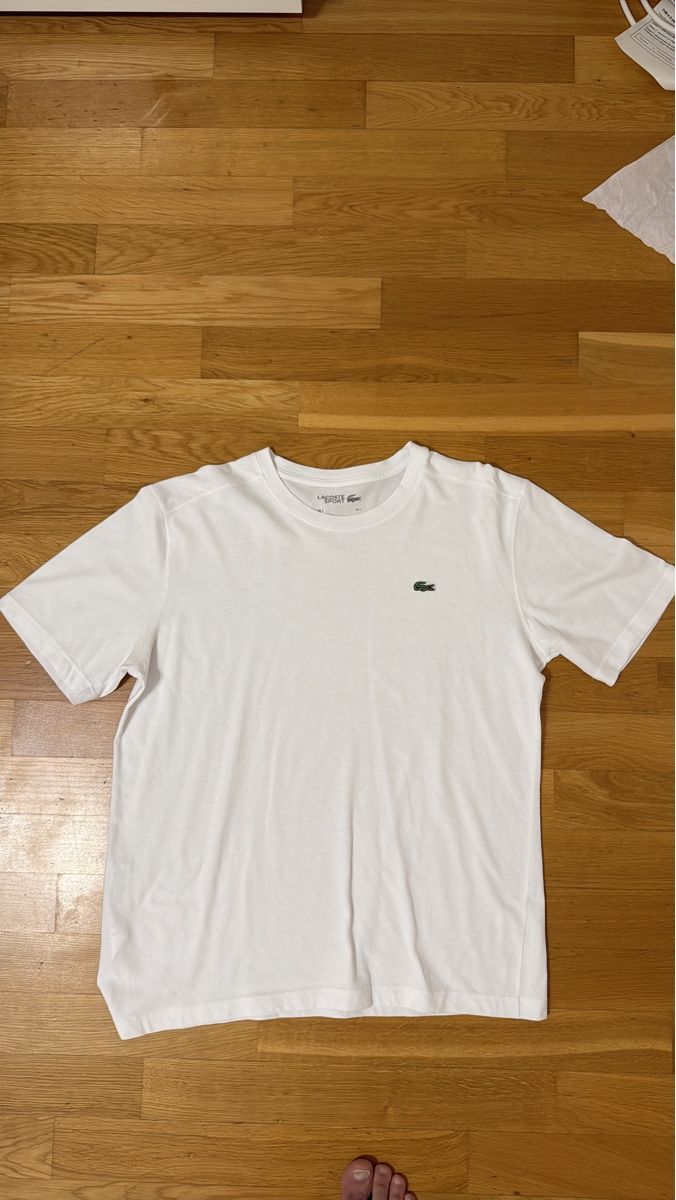 Lacoste T-shirt: T-shirt Lacoste blanc, taille L – Usato da Vaux-sur-Morges venduto da GothamCity