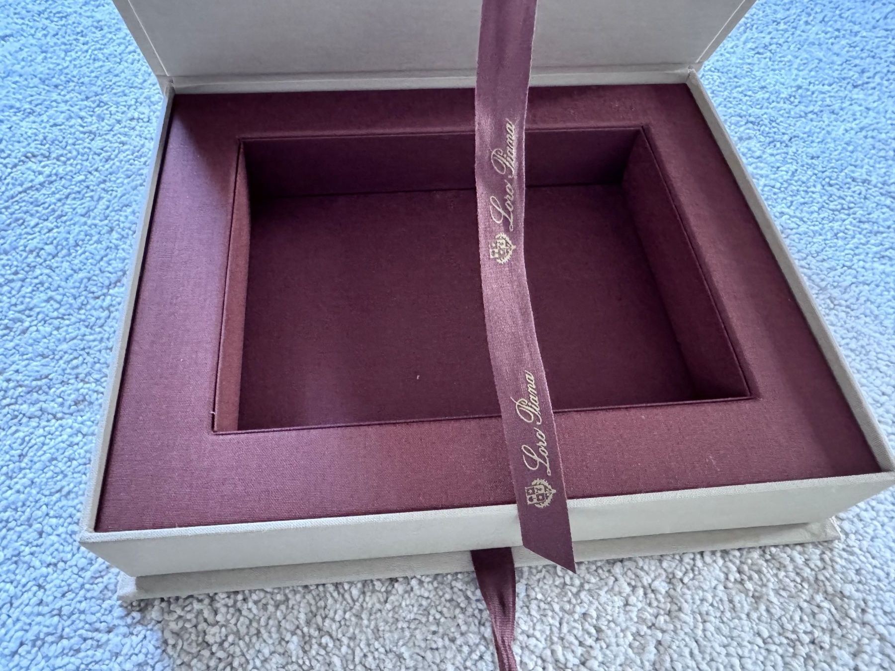 Contenitori & Simili: Loro Piana Geschenk Box – Usato da Meilen venduto da Antete 1