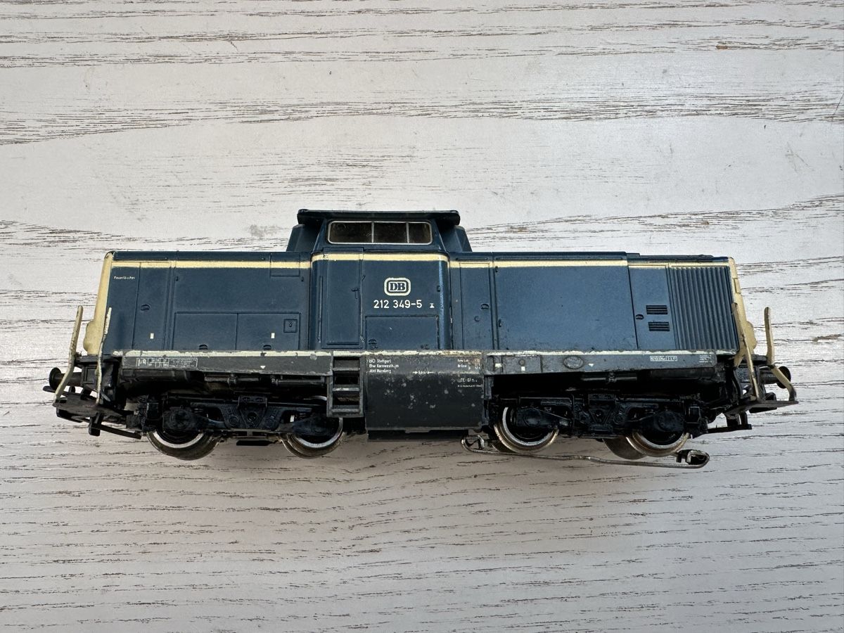 Märklin Modellini di ferrovie: Märklin 3147 DB BR 212 – Usato da Lupsingen venduto da New-Haven 2