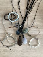 Edelsteinschmuck und anderer Schmuck gemäss Bilder