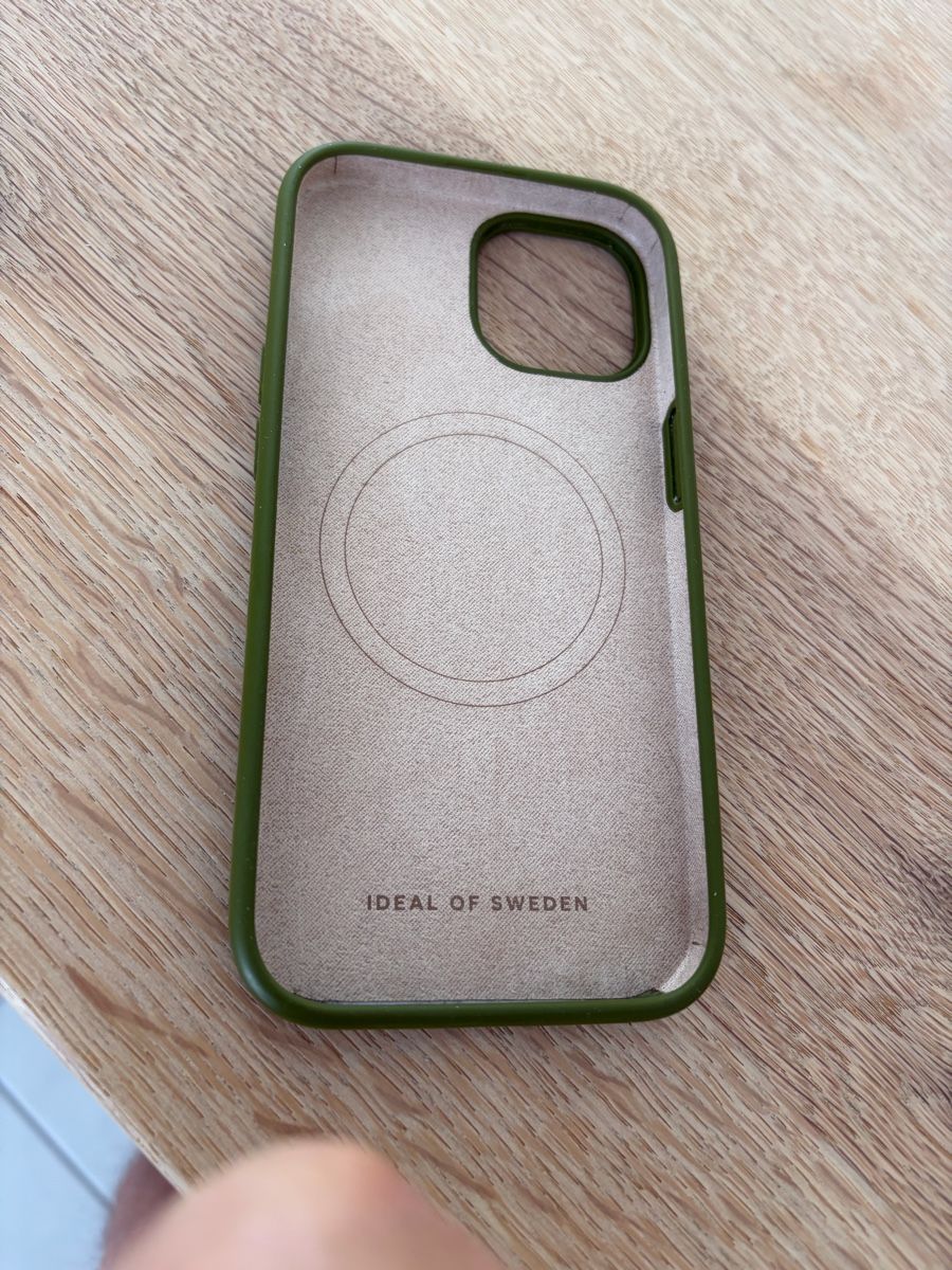 Cover & Protezioni schermo: 1 Schutzhülle iPhone 15 – Usato da Volketswil venduto da Car6 1