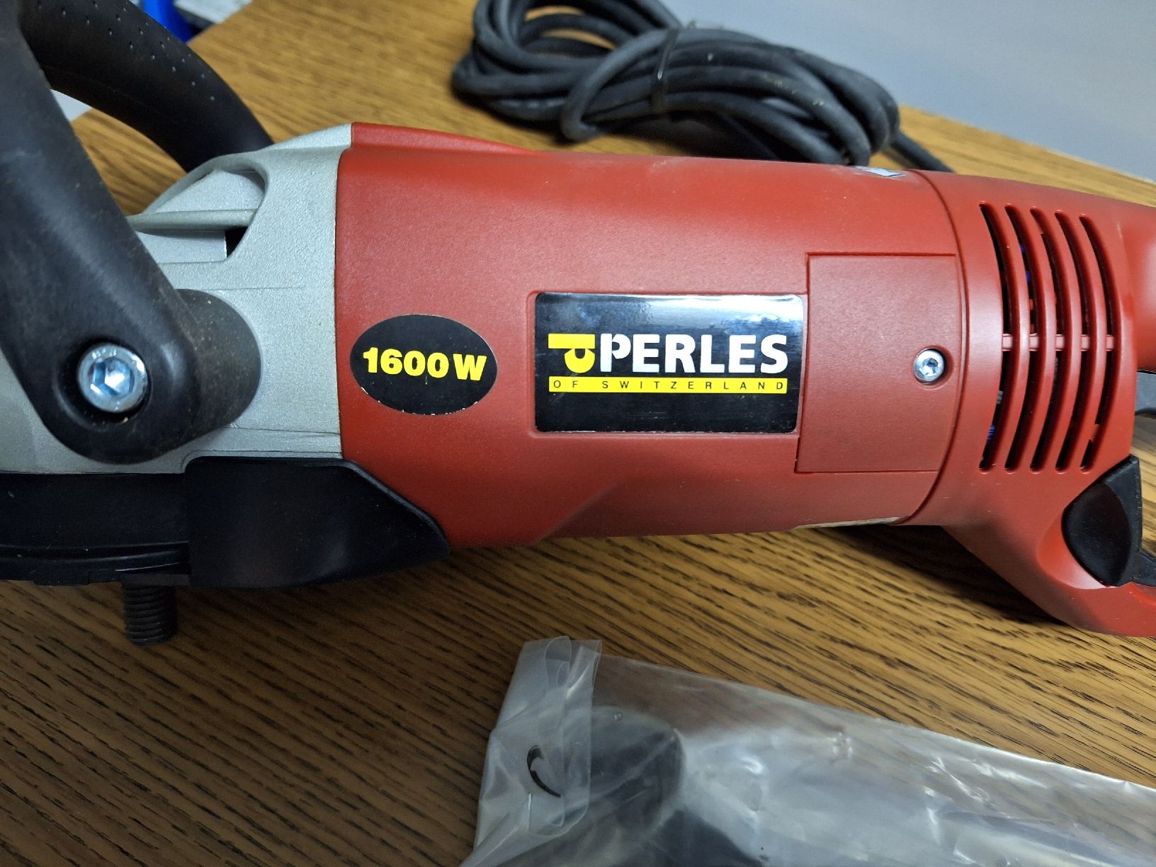 Alle Maschinen: Poliermaschine Perles Swissmade – Neu und originalverpackt aus Langenthal von Physycer0 2