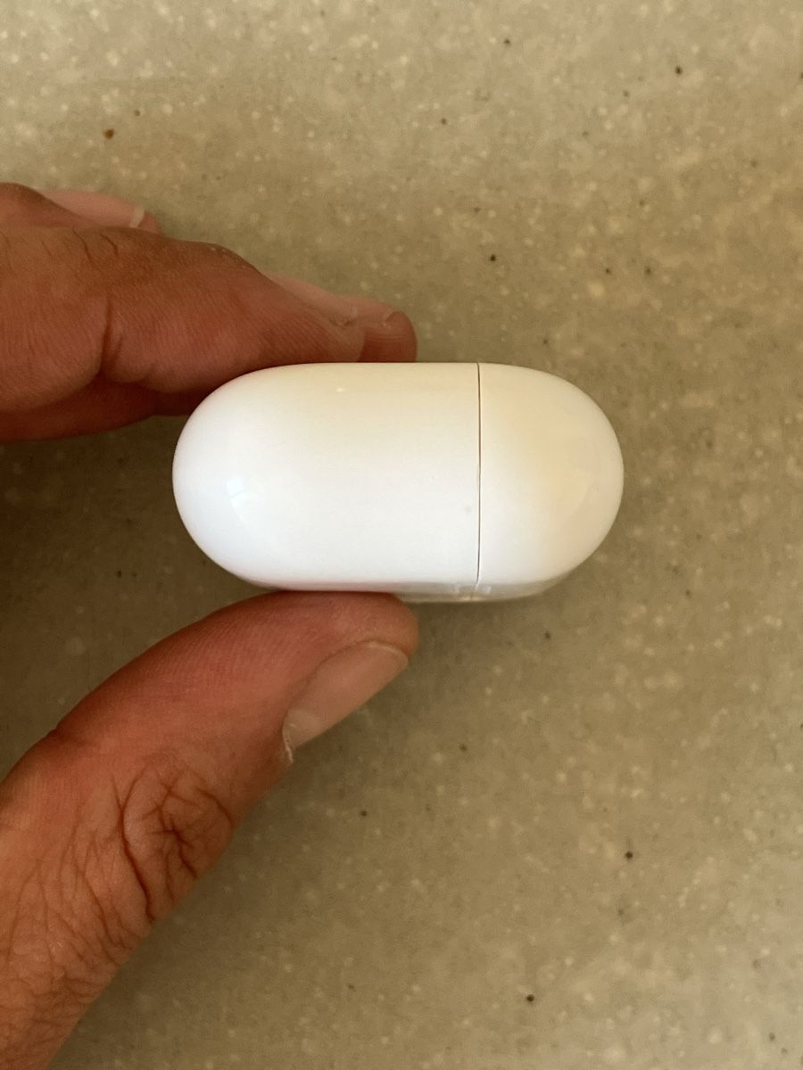 Apple Kopfhörer: APPLE AirPods Pro 1 Charging Case  – Gebraucht aus Lausanne von  4