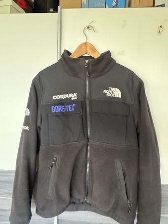 Supreme x The North face polaire