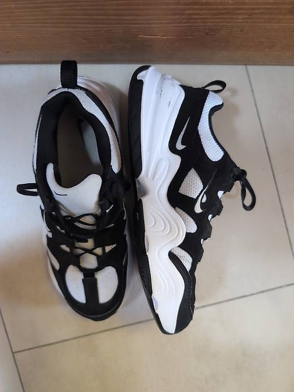 Nike Chaussures hommes: Baskets Nike 40.5 – D'occasion à La Chaux-de-Fonds par Mcleonita 1