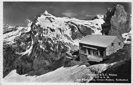 Silenen, Hüfihütte mit Windgällen und Gross-Ruchen