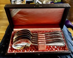 Coffret ancien de 6 cuillères