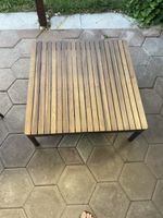 Lounge-Tisch