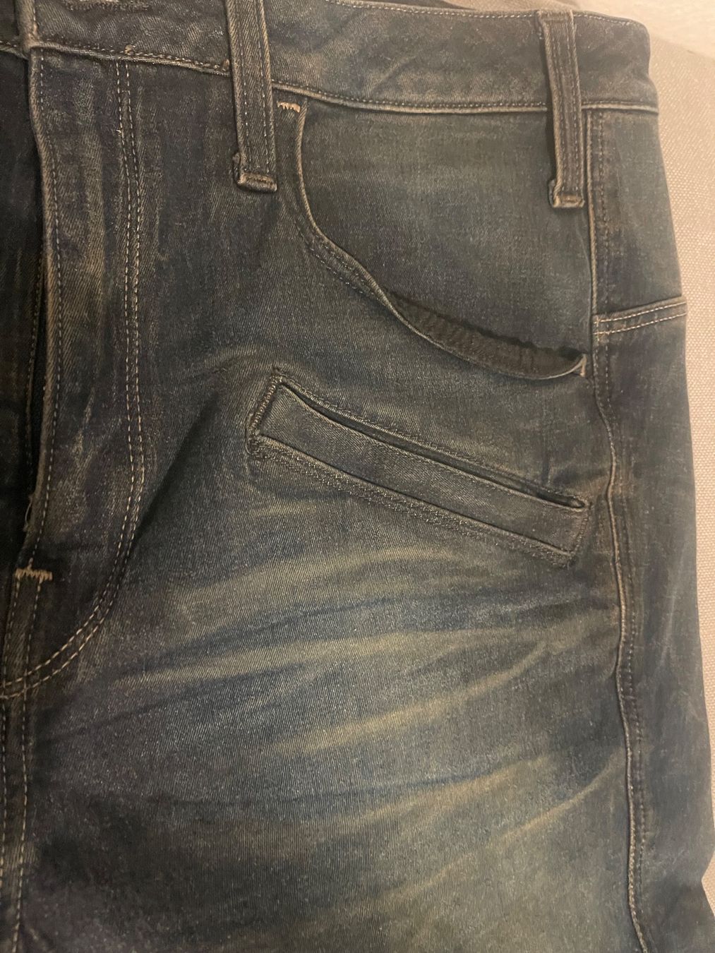 G-Star Jeans: G-Star Jeans – Nuovo (secondo la descrizione) da Hinterkappelen venduto da simona67 2