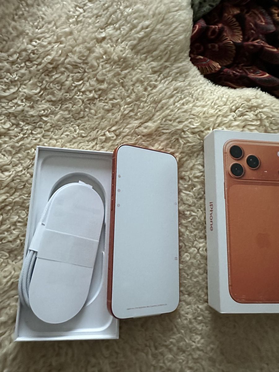 Apple Telefoni cellulari / Smartphones: iPhone 17pro Max 256GB – Nuovo (secondo la descrizione) da Niederdorf venduto da ash_rnk8 1