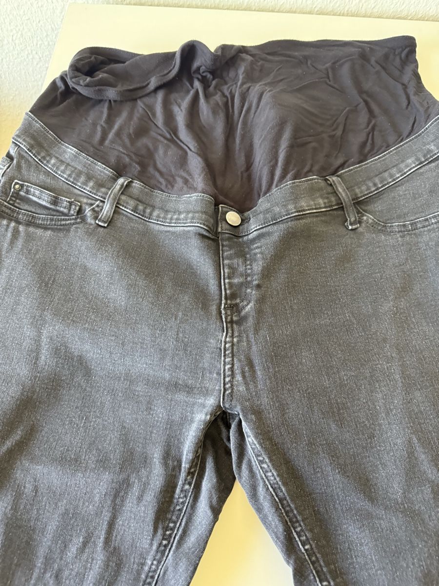 C&A Kleiderpakete: 3 x Maternity Jeans Size 46 – Gebraucht aus Winterthur von zllop 1