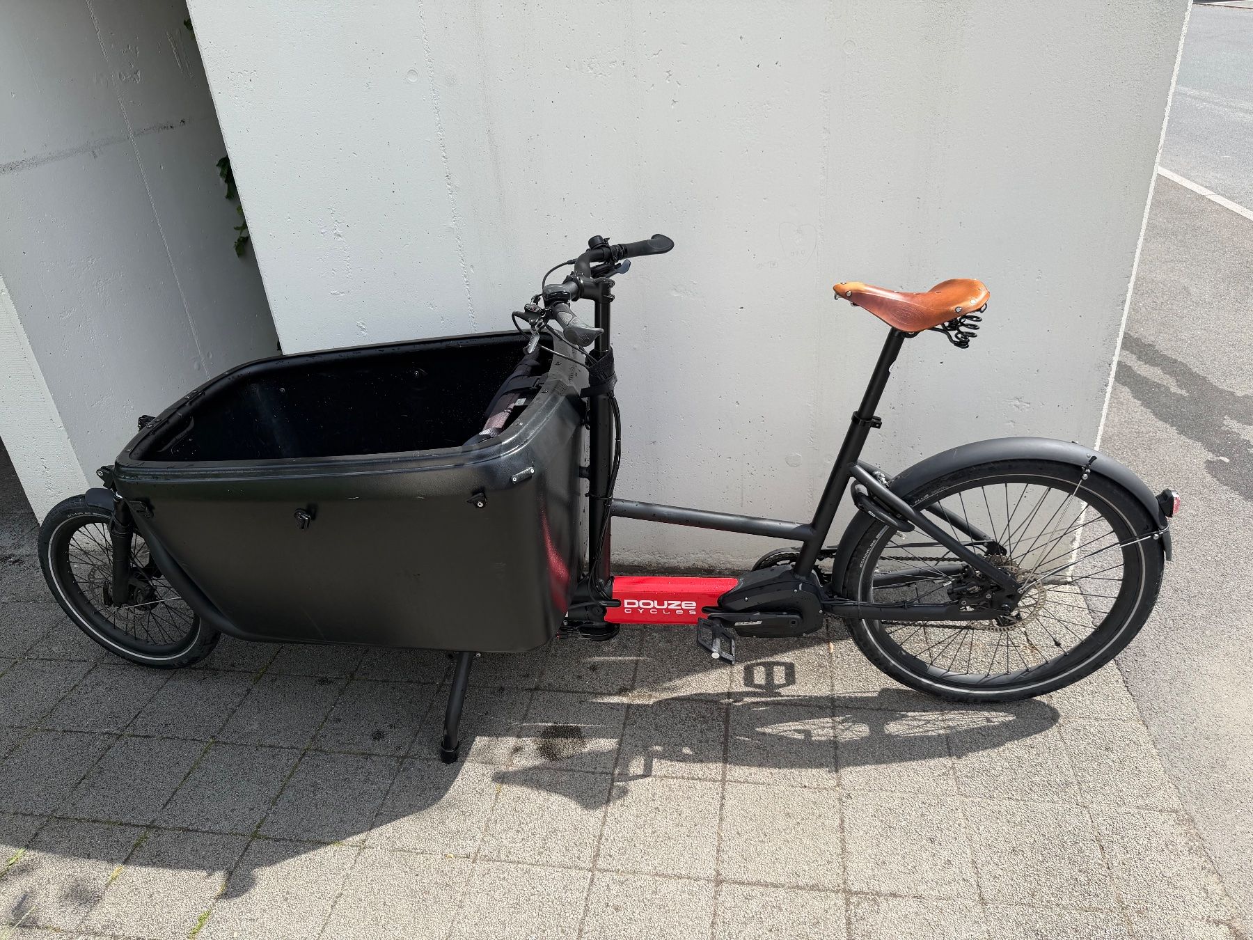 Velos: Vélo cargo électrique DOUZE Cycles G4e – Gebraucht aus Veyrier von V.incent