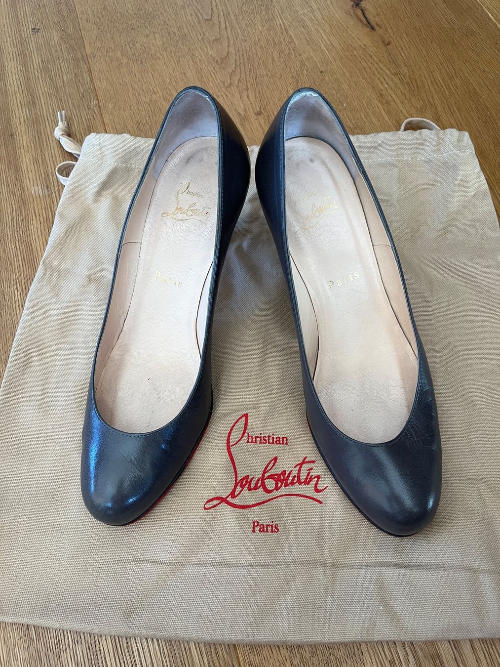 Christian Louboutin Scarpe da donna: Escarpins Louboutin cuir gris T38 – Usato da Blonay venduto da Oldboltoni