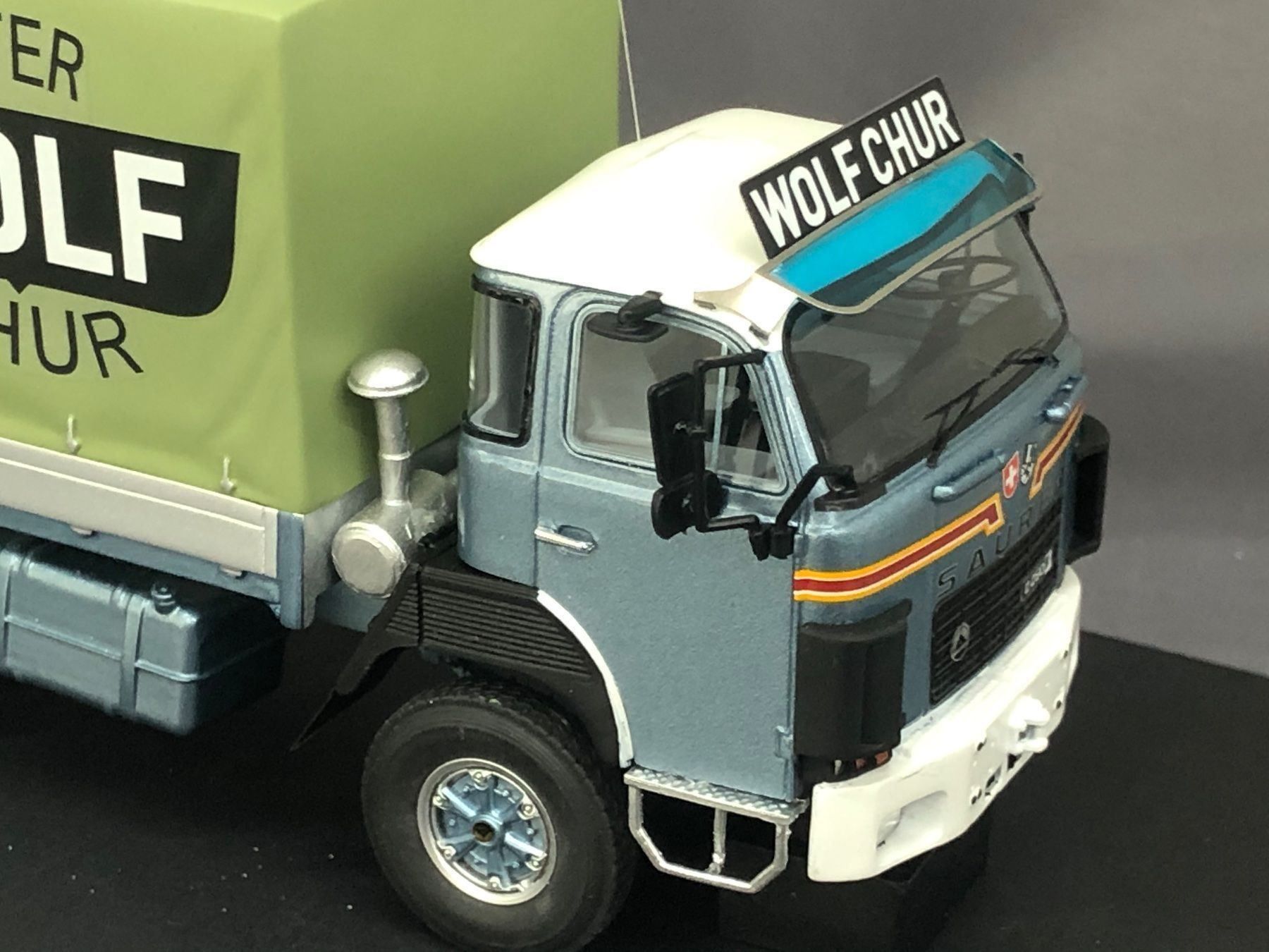 Saurer Modellini d'auto: SAURER D250B Wolf Chur ACE 1:43 – Nuovo e nell'imballaggio originale da Luzern venduto da aa43modelcars-Luzern 2