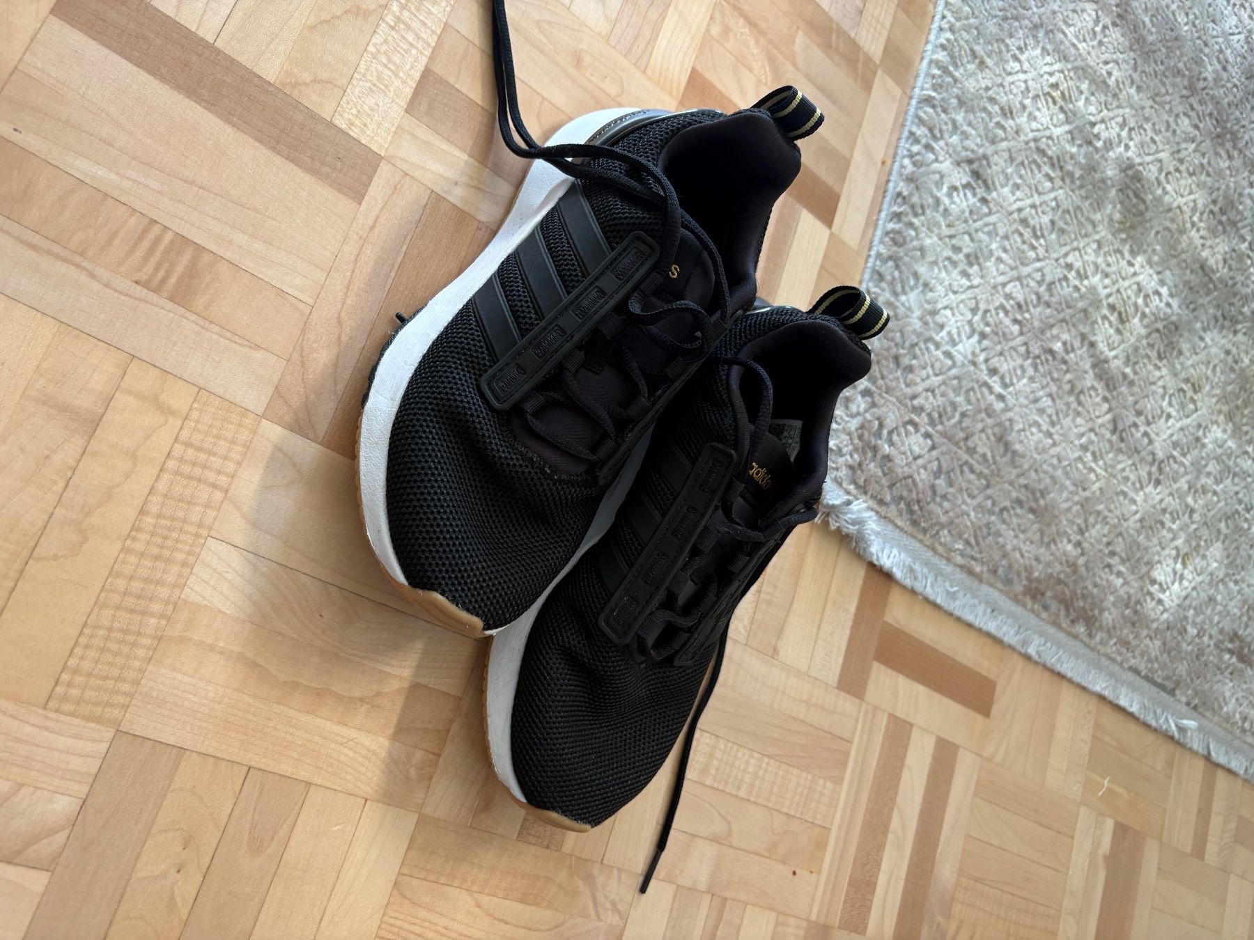 Adidas Scarpe da donna: Adidas Racer TR23 nere – Usato da Volketswil venduto da mel_vh2s 1