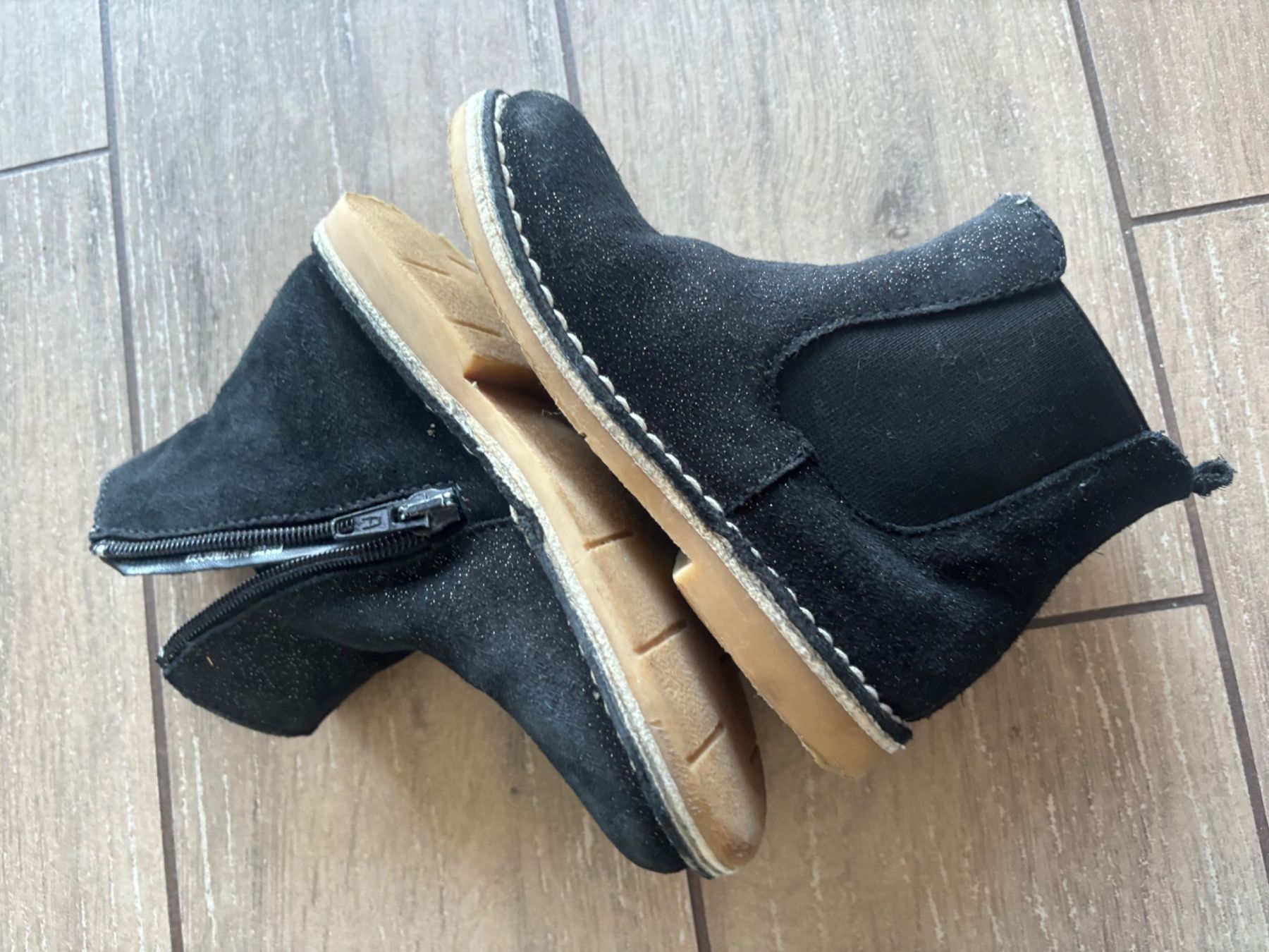 Schuhe für Mädchen: 28_echter Leder – Gebraucht aus Versegeres von kista 1