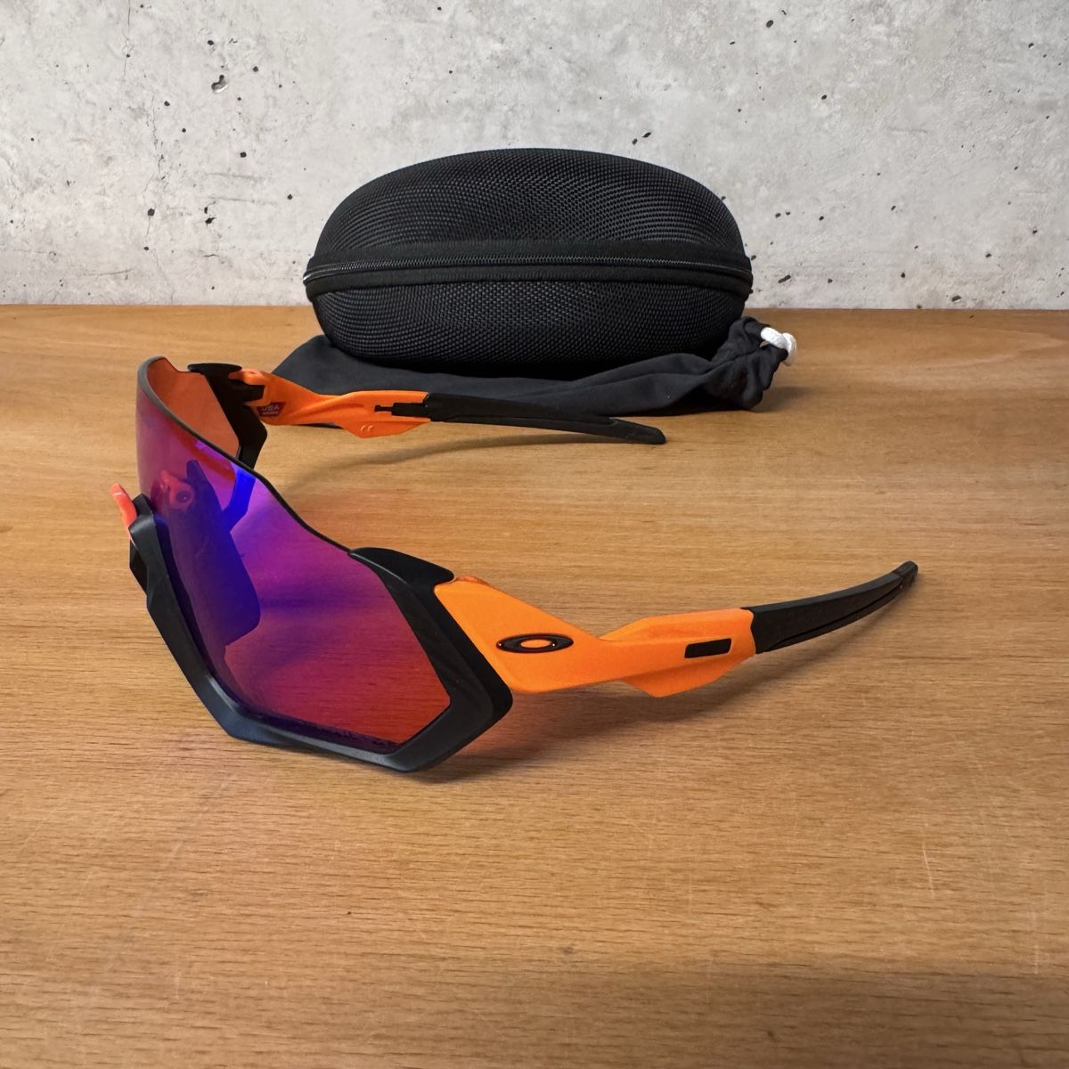 Oakley Lunettes & Verres: Top >>> Oakley Fligth Jacket <<< Top – D'occasion à Sils im Domleschg par bergvelo 1