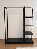 Garderobe auf Rollen