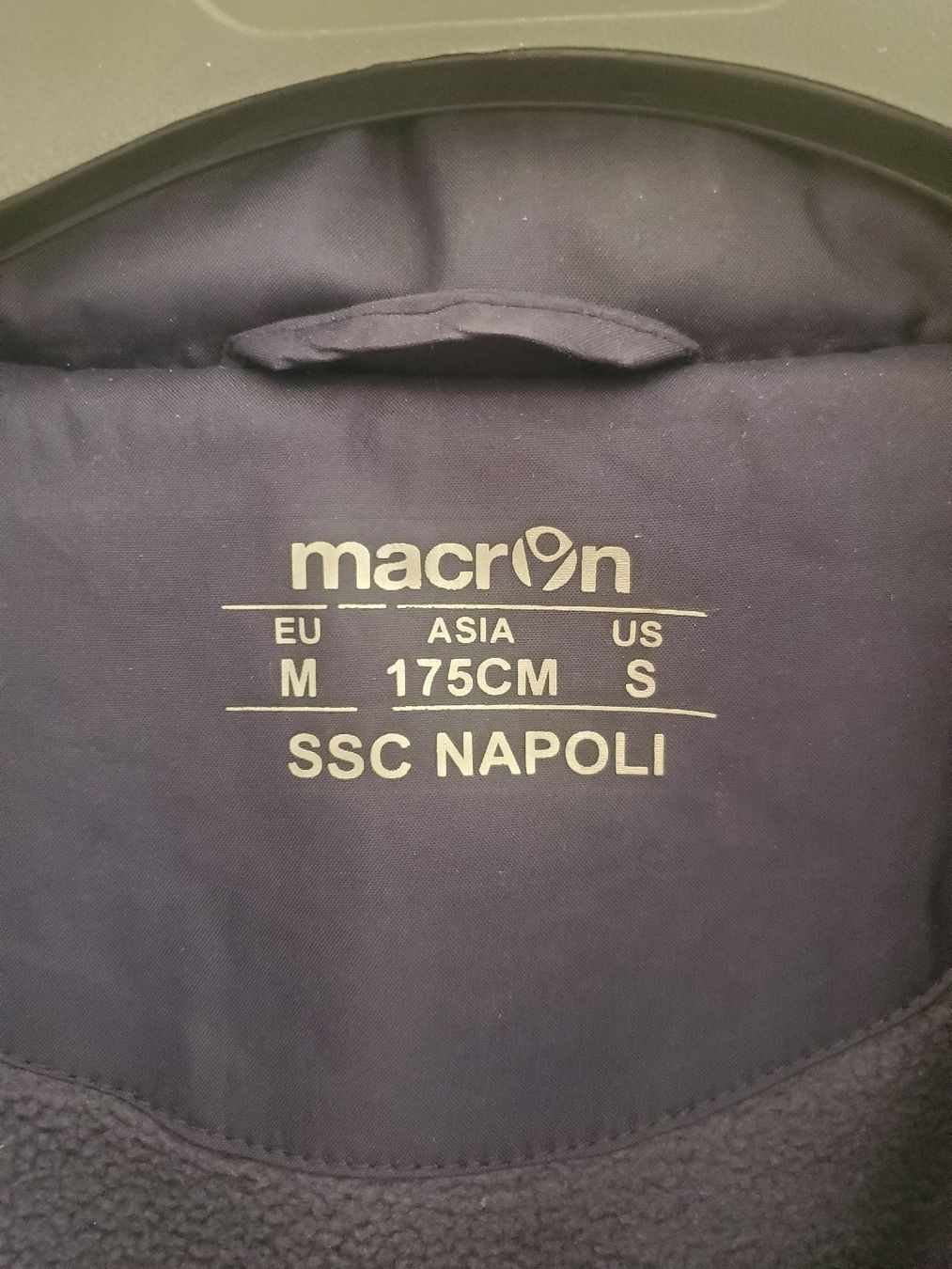 Giacche: Veste Napoli – Nuovo (secondo la descrizione) da Meyrin venduto da fia_ym6t 2