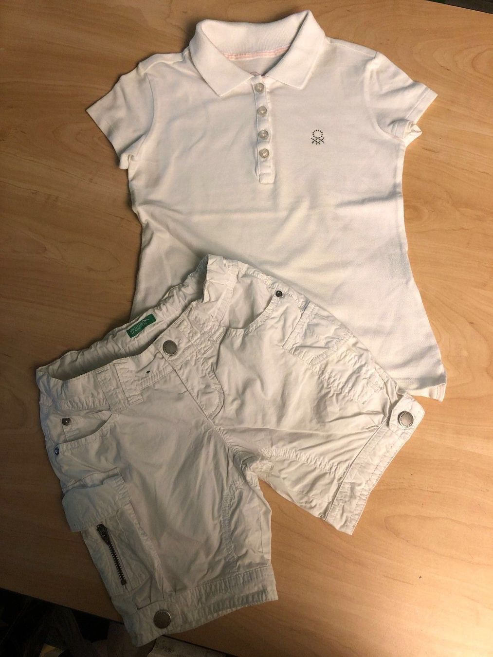 Benetton Lotti & Set di vestiti: Süsses weisses Benetton Set Gr.120 – Usato da Obergerlafingen venduto da cabo4