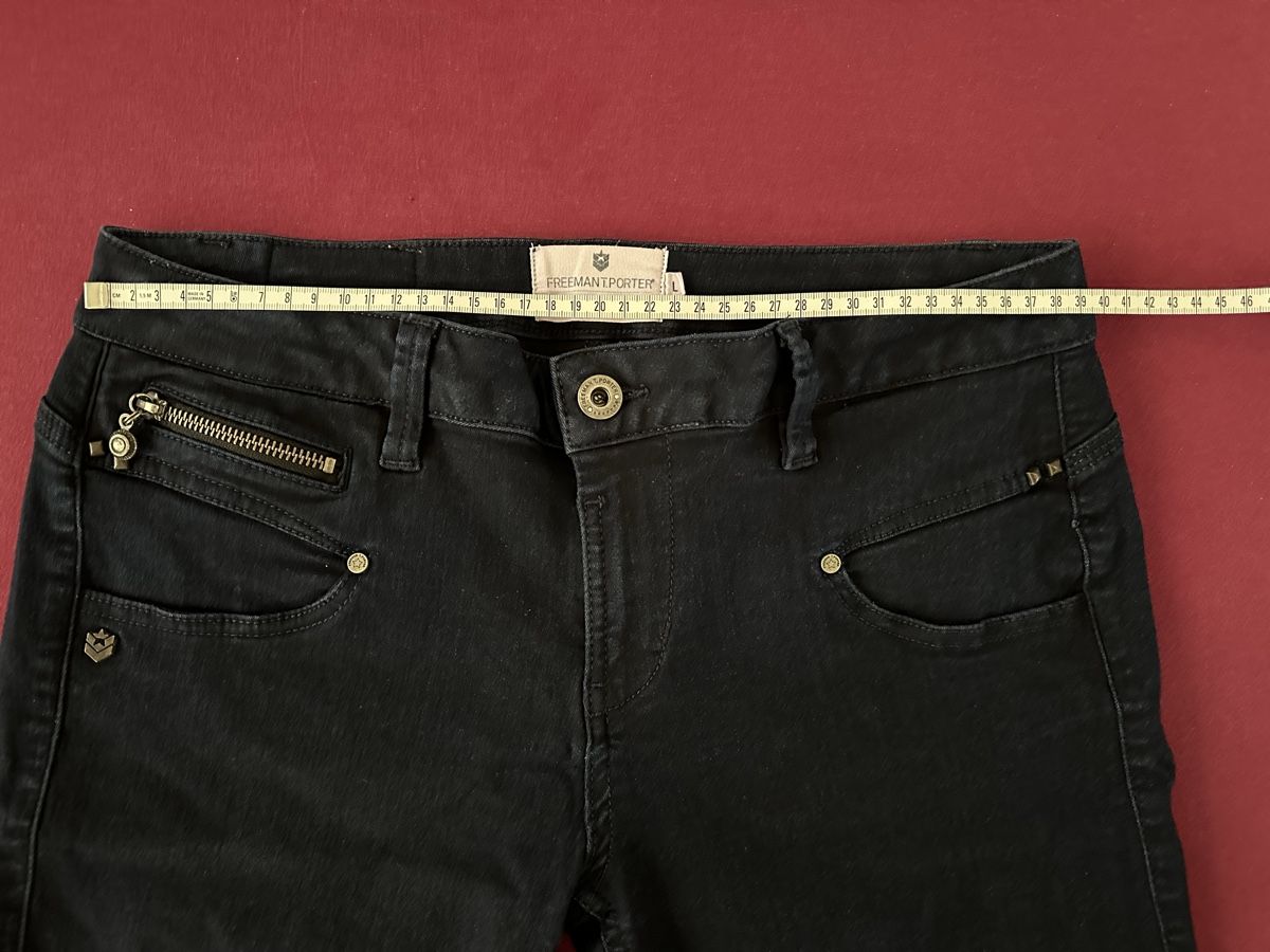 Freeman T. Porter Pantaloni: Jeansshort von Freeman T. Porter – Usato da Wohlenschwil venduto da Richard2011