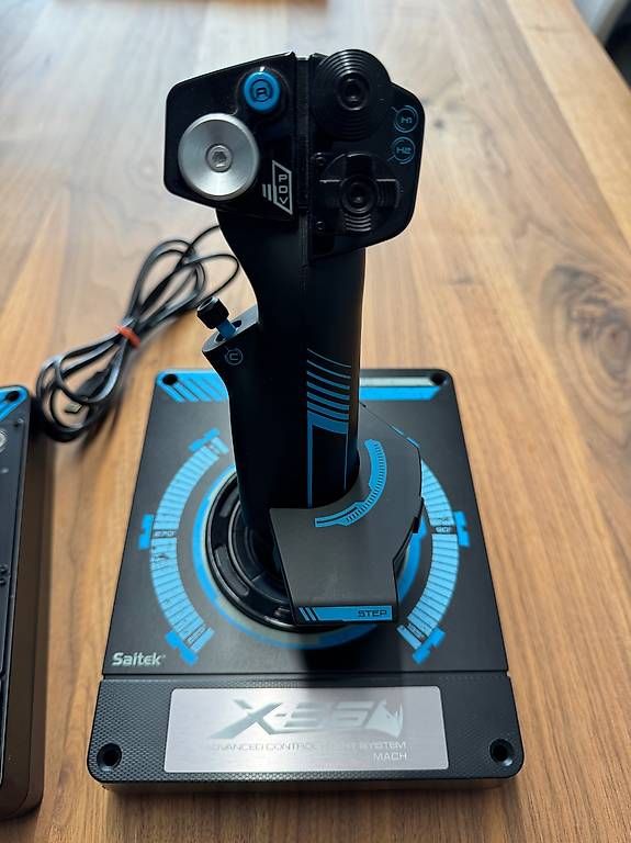 Saitek Controller: Saitek X56 rhino H.O.T.A.S – Usato da Wetzikon ZH venduto da  3