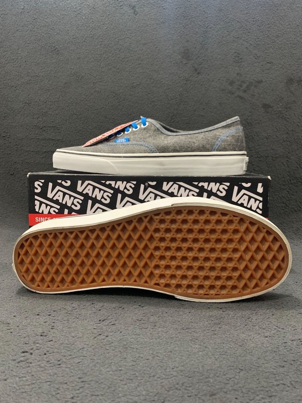 Vans Scarpe per ragazzi: Vans Authentic, Grösse 41 – Nuovo e nell'imballaggio originale da Zürich venduto da LIQUIDATOR.CP 2