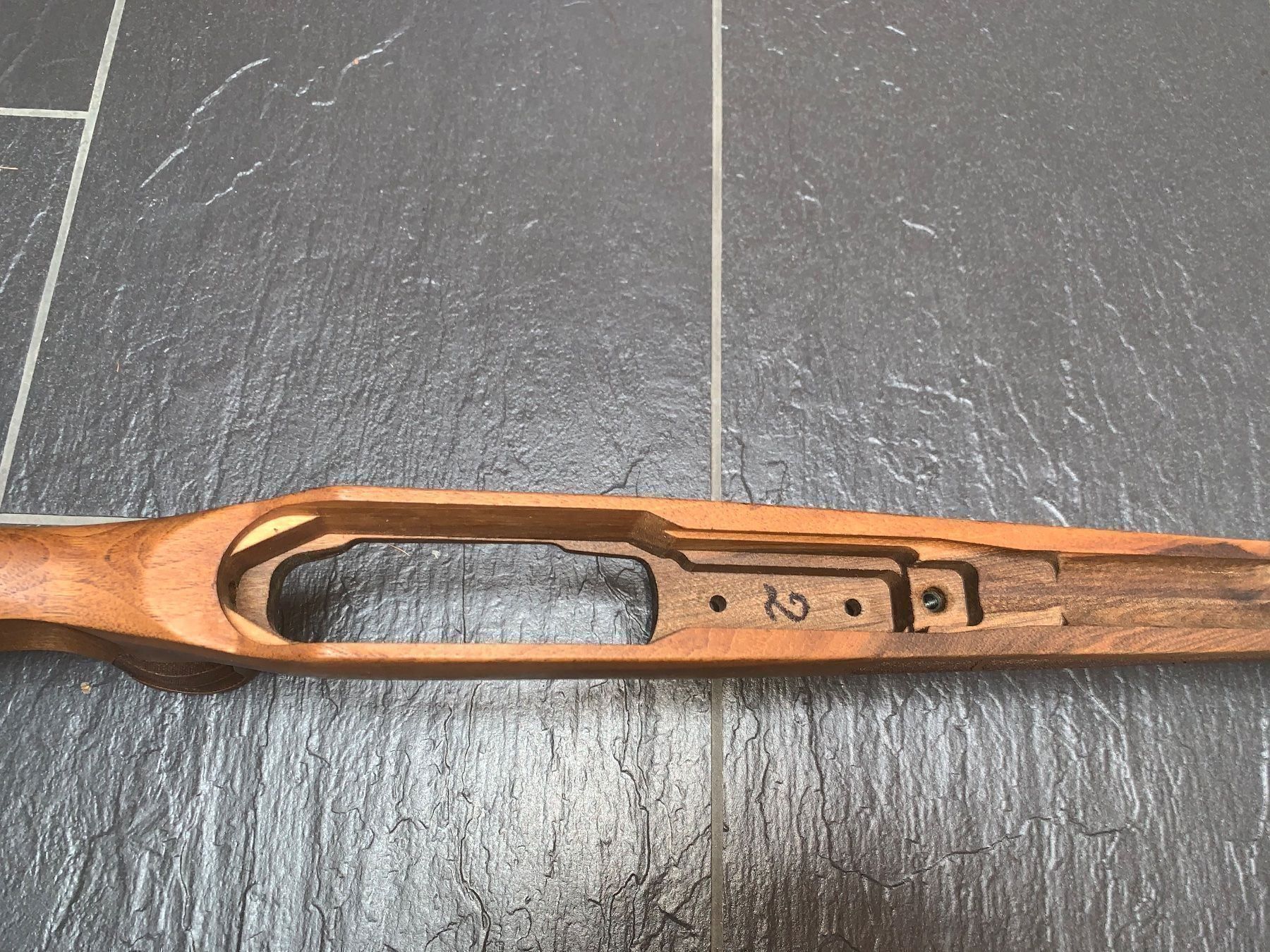 Articoli in legno: Blaser R8 Lochschaft Jagd – Nuovo e nell'imballaggio originale da Brenzikofen venduto da Eldare 2