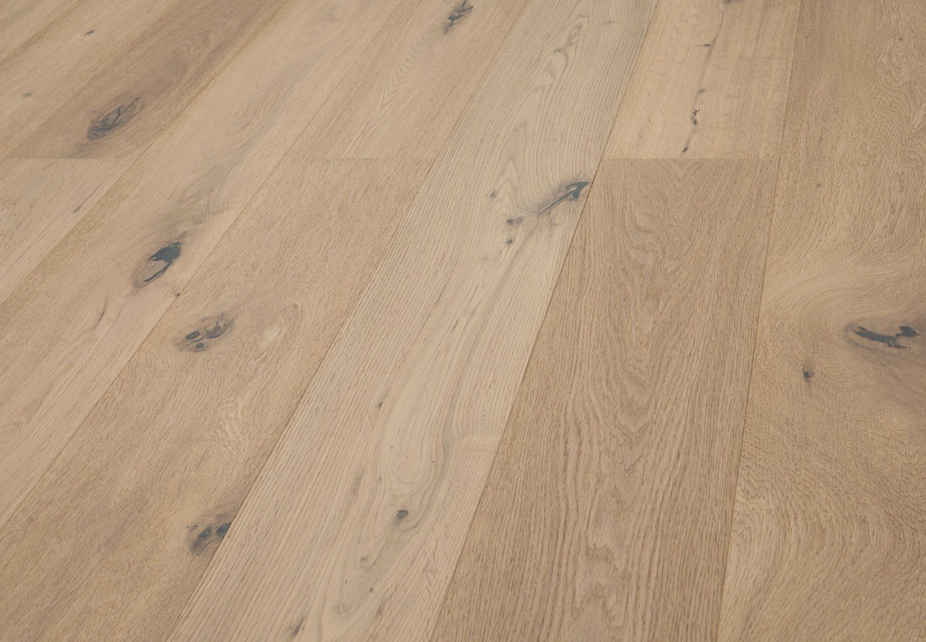 Rivestimenti per pavimenti: Parkett Eiche FLOOR&MORE CLOUD Rohholzoptik – Nuovo e nell'imballaggio originale da Altdorf UR venduto da floorandmore
