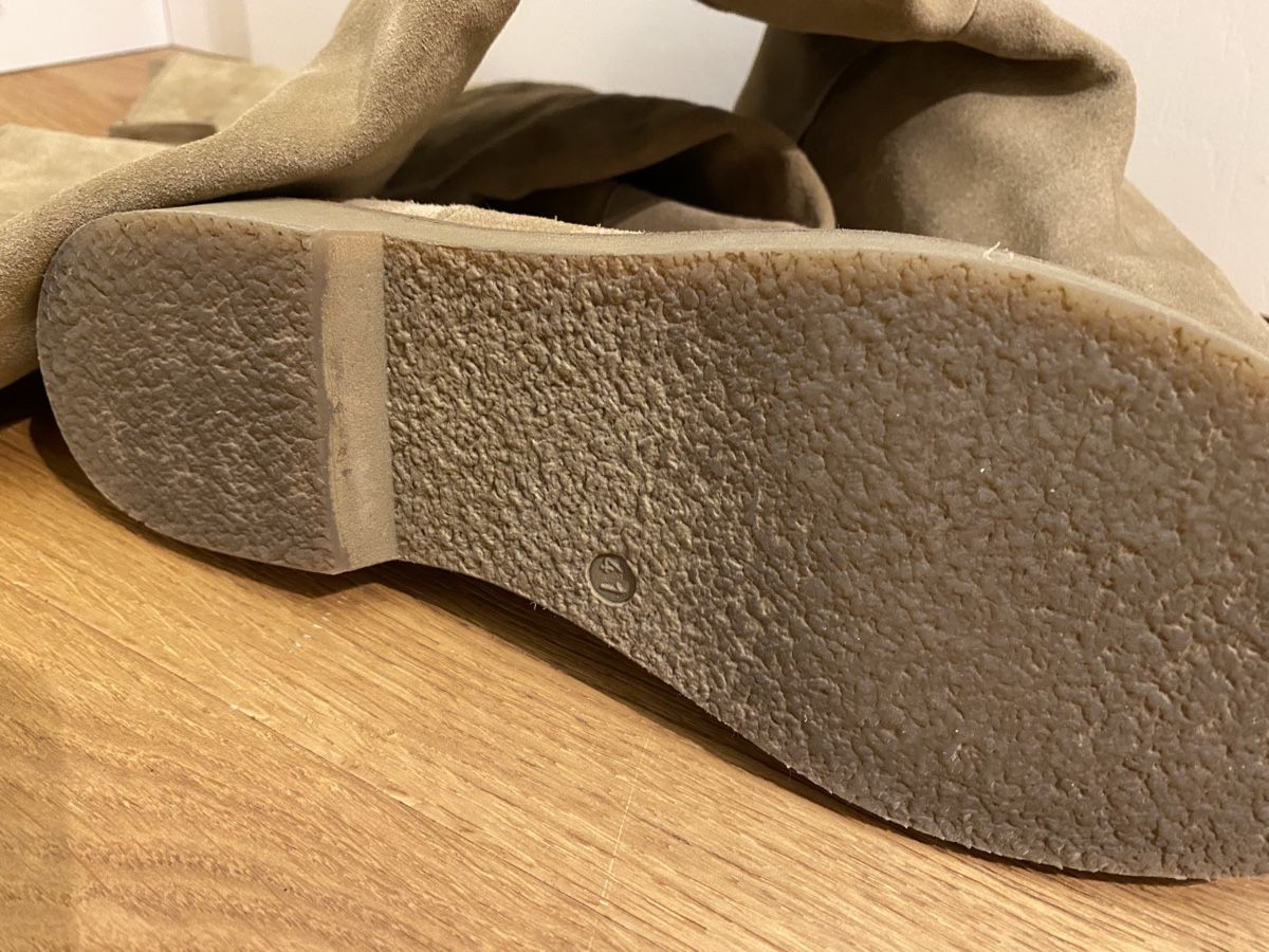 Zara Damenschuhe: Wildlederstiefel – Gebraucht aus Wetzikon ZH von purple_44 2