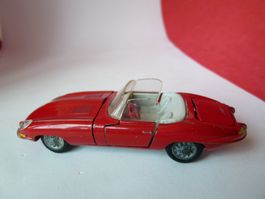 TEKNO - Jaguar E - schönes Modell mit Reservepneu !!