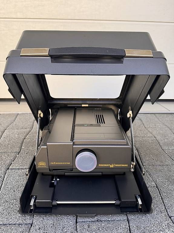 Proiettori: Braun Paximat Multimag Koffer-Diaprojektor – Usato da Schönholzerswilen venduto da lin_js9w
