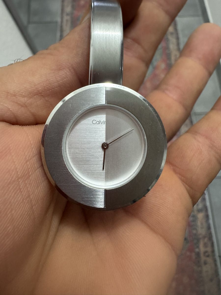 Calvin Klein Montres: Calvin Klein Watch ladies silver tone  – D'occasion à Gerlafingen par naj_vj8s 3