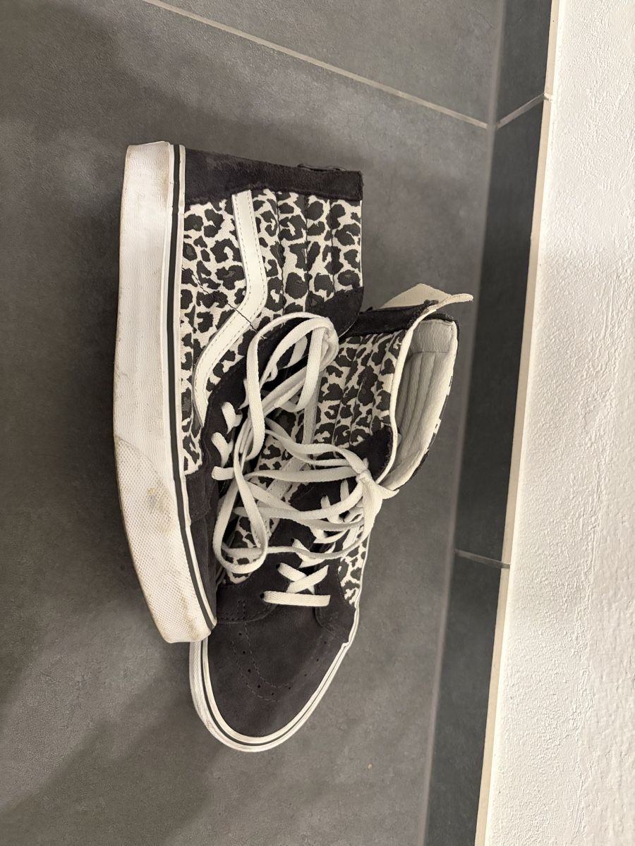 Vans Scarpe da donna: Vans- Schuhe Gr.36.5 – Usato da Vilters venduto da 5111984