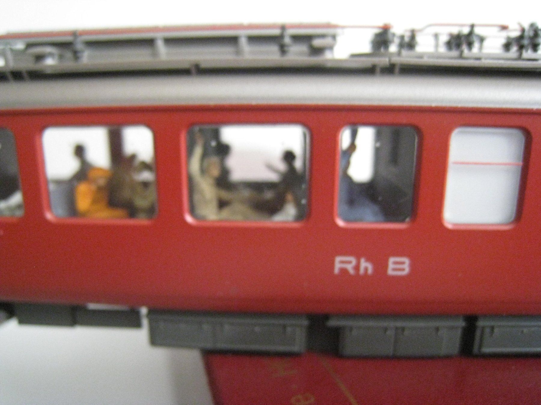 Bemo Modellini di ferrovie: Bemo Rhb-Triebwagen 501 alte Version+Fig.+Fin.ModellbauPiro. – Nuovo (secondo la descrizione) da Buchs ZH venduto da swiss-train 2
