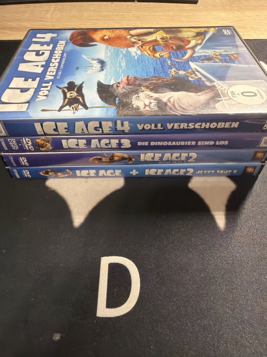 Tutti i DVDs: Ice Age DVD Collection: Ice Age 2, 3, 4 + 2 DVDs – Usato da Visp venduto da locosshop
