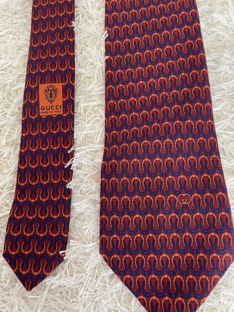 Cravate Gucci motif fer à cheval rouge 100% soie Made in Ita