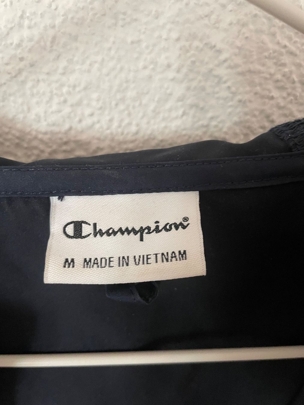 Giacche: Coole dunkel blaue Windjacke vom Charleston College – Usato da Zürich venduto da Camiro6 2