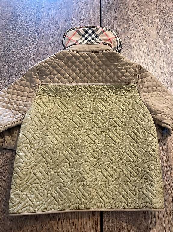 Burberry Giacche & Cappotti: Burberry Kinder Jacke, Top Zustand – Usato da Thalwil venduto da vverinha 2